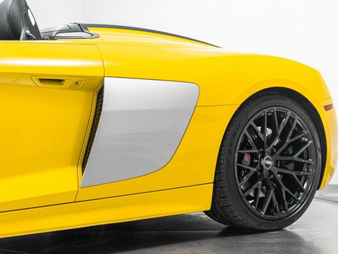 Used 2018 Audi R8 V10 AWD/4WD image 36