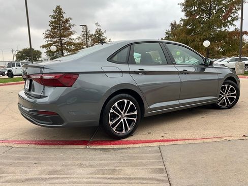 Used 2025 Volkswagen Jetta Sport image 6