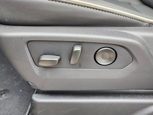 New 2026 GMC Yukon XL Elevation image 16