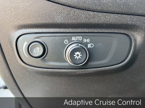 Used 2024 Chevrolet Equinox LT FWD image 10