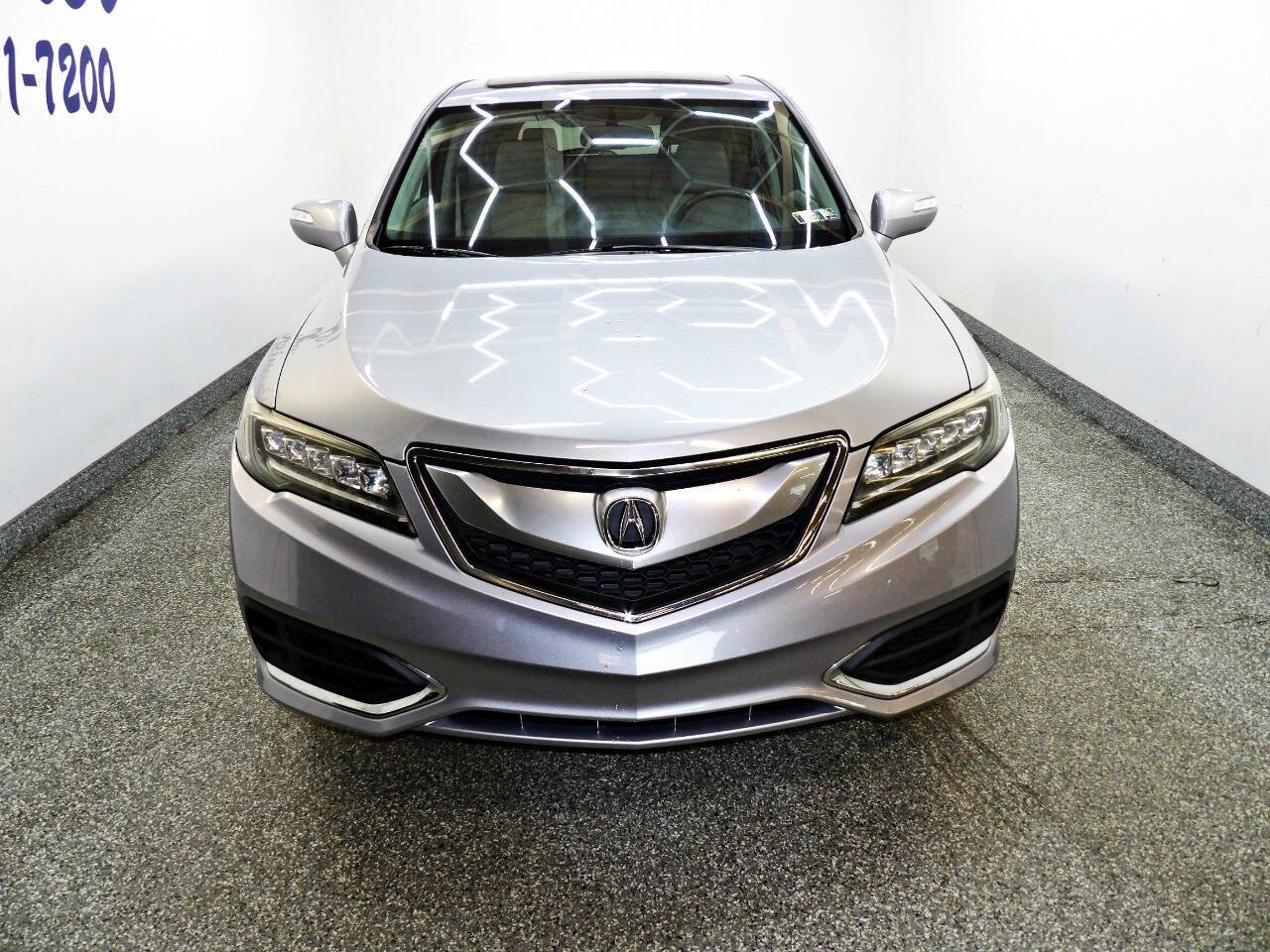 Used 2017 Acura RDX w/ Technology Package AWD/4WD image 2