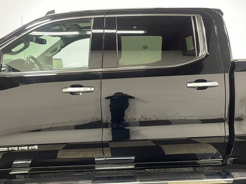 Used 2020 GMC Sierra 1500 SLT w/ SLT Premium Plus Package AWD/4WD image 15
