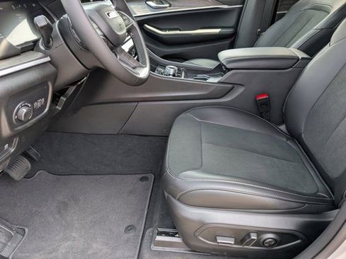 New 2026 Jeep Grand Cherokee Altitude RWD image 15