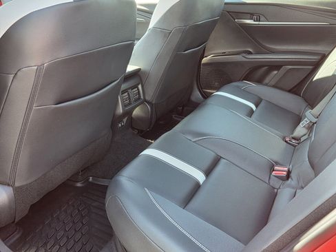 Certified 2025 Toyota Camry SE w/ Convenience Package image 10