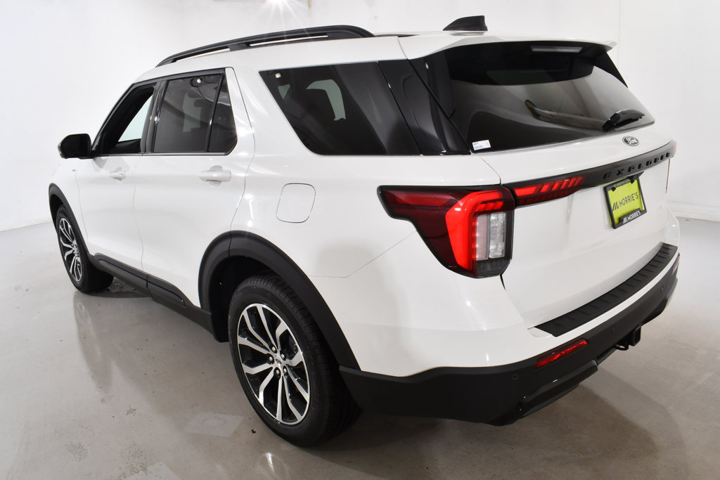 New 2027 Ford Explorer ST-Line AWD/4WD image 15