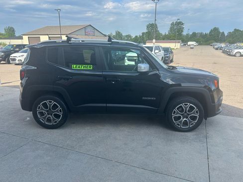 Used 2015 Jeep Renegade Limited AWD/4WD image 4