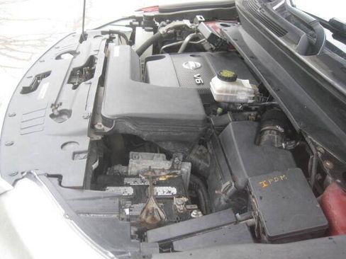 Used 2014 Nissan Pathfinder S AWD/4WD image 34