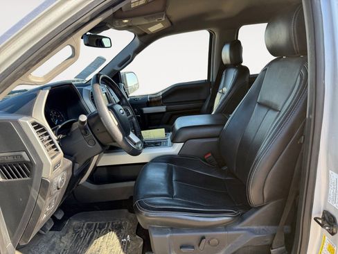 Used 2019 Ford F150 Lariat w/ Equipment Group 502A Luxury image 9