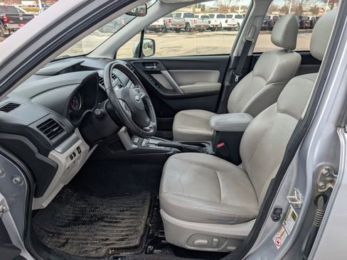 Used 2014 Subaru Forester 2.5i Limited image 2
