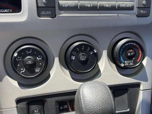 Used 2009 Toyota Matrix S AWD/4WD image 27