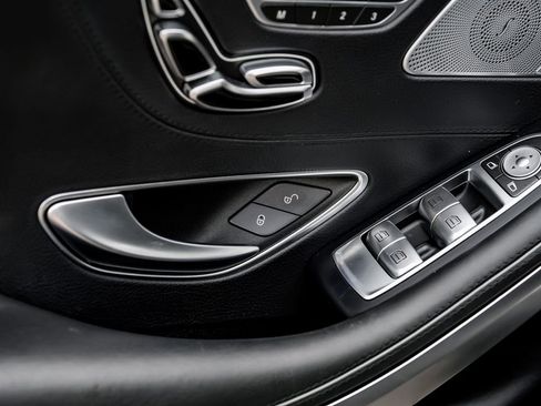 Used 2019 Mercedes-Benz S 560 4MATIC Coupe image 36