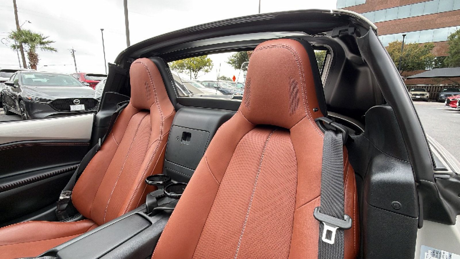 Used 2023 MAZDA MX-5 Miata Grand Touring RWD image 20