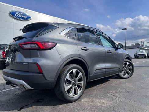 Used 2024 Ford Escape Platinum w/ Premium Technology Package image 12