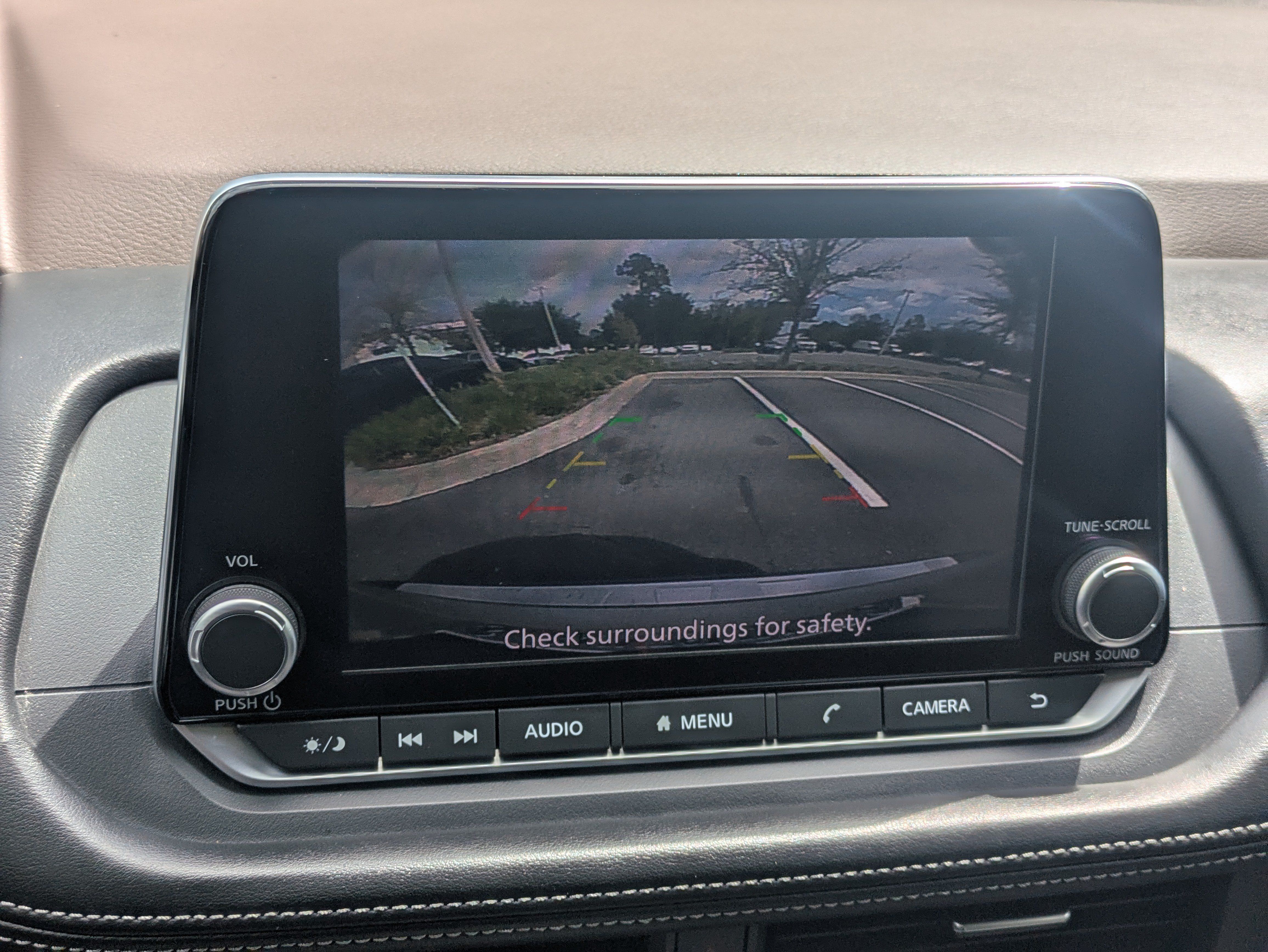 Used 2023 Nissan Rogue SV FWD image 18