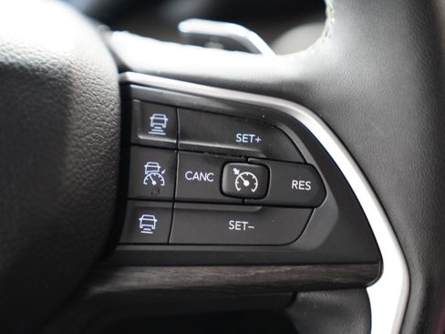 Certified 2023 Jeep Grand Cherokee L Limited image 16