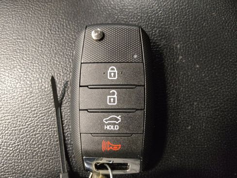 Used 2020 Kia Sorento LX FWD image 32