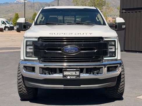 Used 2017 Ford F250 Lariat w/ Lariat Value Package AWD/4WD image 2