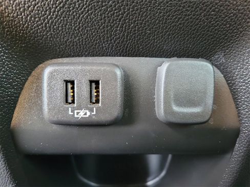 Used 2021 Chevrolet Colorado Z71 image 15