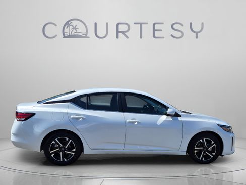 Certified 2024 Nissan Sentra SV FWD image 8