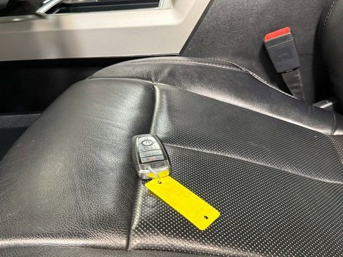 Used 2020 Ford F350 Lariat w/ Lariat Ultimate Package image 19