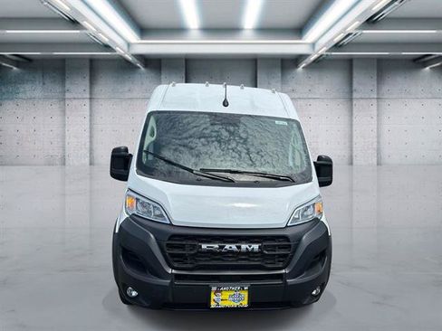 Used 2025 RAM ProMaster 2500 w/ Convenience Group FWD image 2