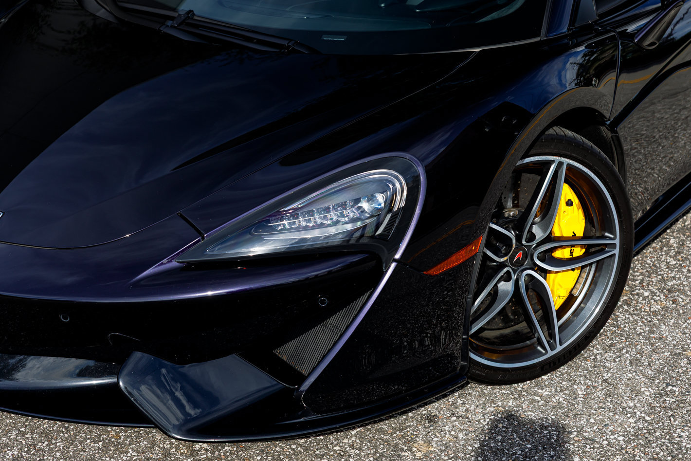 Used 2018 McLaren 570S RWD image 36