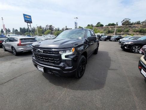 Used 2022 Chevrolet Silverado 1500 RST RWD image 4