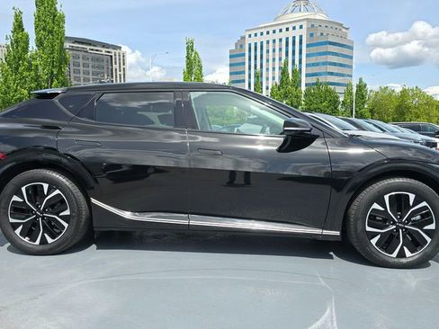 Certified 2024 Kia EV6 Wind AWD/4WD image 3