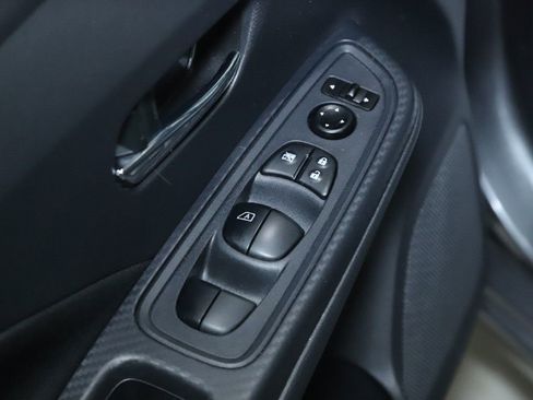 Used 2022 Nissan Versa SV w/ Trunk Package image 16