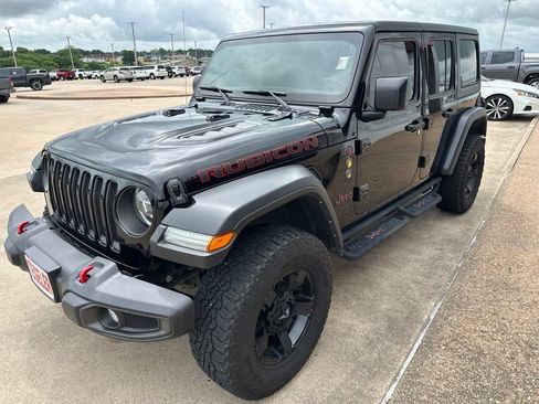 Used 2021 Jeep Wrangler Unlimited Rubicon w/ LED Lighting Group AWD/4WD image 3