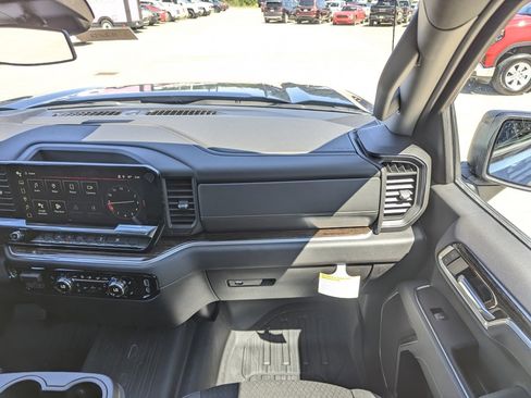 New 2026 GMC Sierra 1500 Elevation image 4