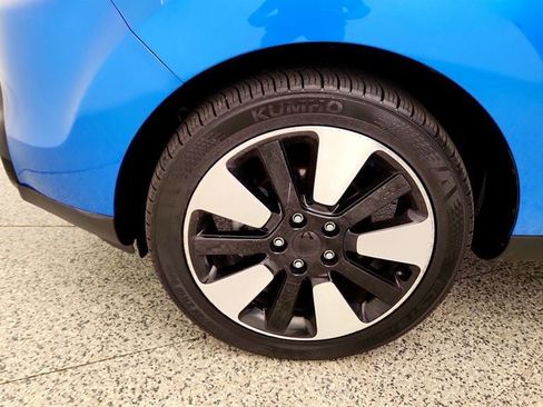 Used 2016 Kia Soul + w/ Designer's Package FWD image 9