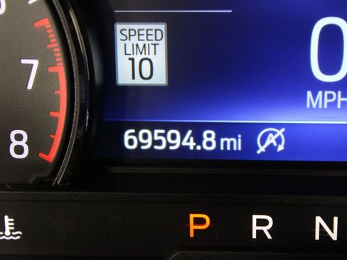 Used 2020 Ford Explorer XLT w/ Equipment Group 202A image 27