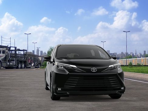 New 2026 Toyota Sienna XLE AWD/4WD image 16