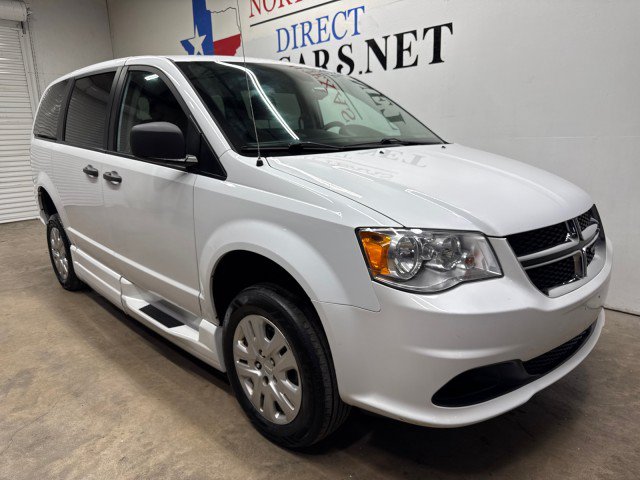Used 2019 Dodge Grand Caravan SE FWD image 3