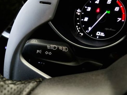 Used 2023 Alfa Romeo Giulia Sprint RWD image 59