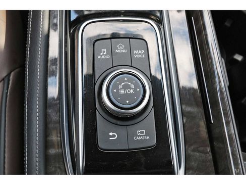 Used 2024 Nissan Armada Platinum w/ Captain's Chairs Package image 27