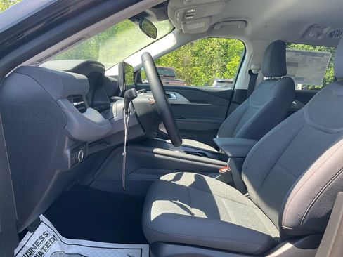 New 2026 Ford Explorer Active RWD image 16