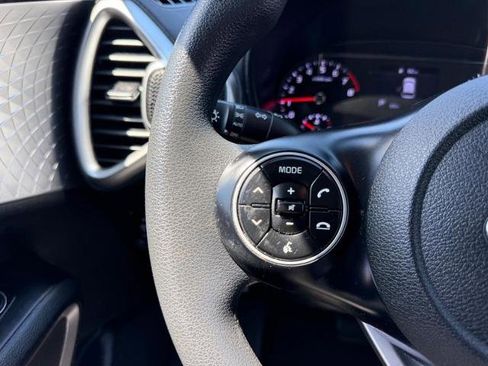 Used 2020 Kia Soul LX FWD image 14