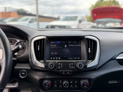 Used 2022 GMC Terrain SLT w/ Tech Package image 18