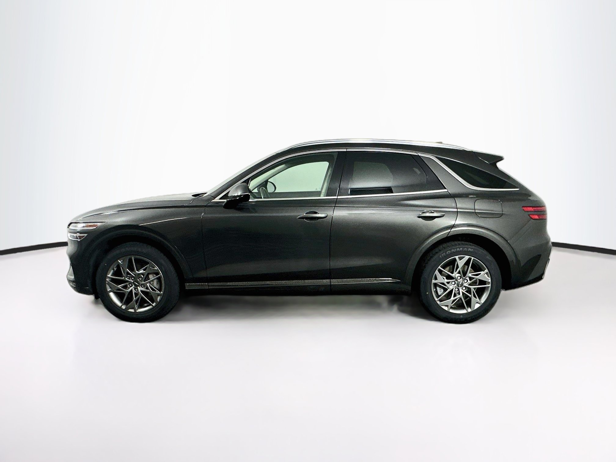 Used 2025 Genesis GV70 2.5T AWD/4WD image 4