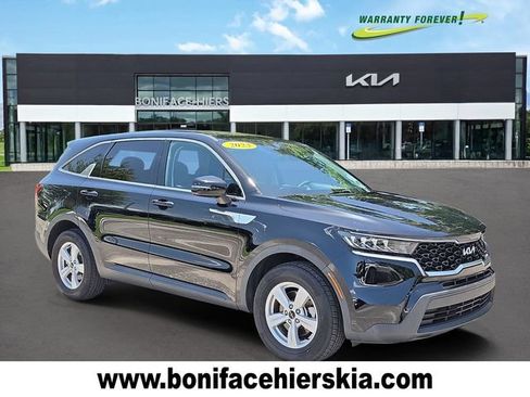Certified 2023 Kia Sorento LX FWD image 1
