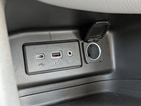 Certified 2024 Chevrolet Equinox LS w/ LS Convenience Package FWD image 20