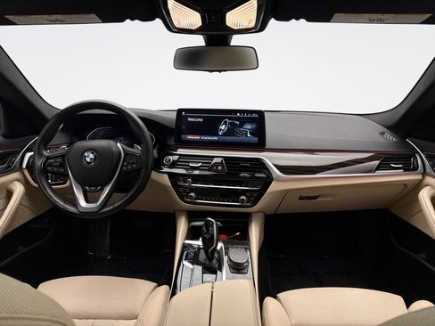 Used 2023 BMW 530i xDrive w/ Convenience Package AWD/4WD image 14