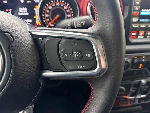 Used 2023 Jeep Gladiator Rubicon w/ Cold Weather Group image 16