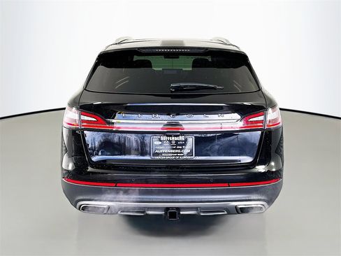 Used 2021 Lincoln Nautilus Reserve w/ Equipment Group 202A image 6