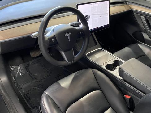 Used 2021 Tesla Model 3 Standard Range Plus image 10