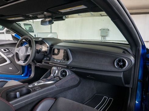 Used 2018 Chevrolet Camaro ZL1 RWD image 72