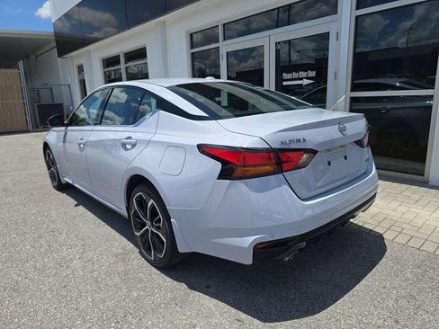Used 2024 Nissan Altima 2.5 SR AWD/4WD image 5