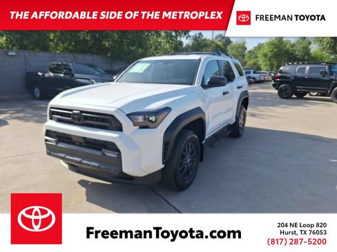 Used 2025 Toyota 4Runner SR5 AWD/4WD image 1